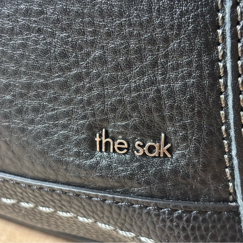 The Sak Iris Leather Crossbody Bag - Picture 2 of 9
